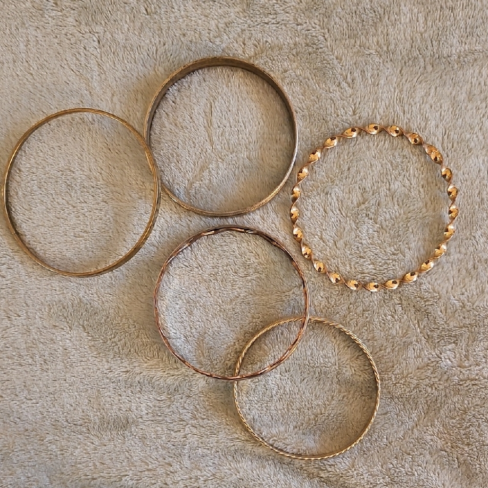 Elegant Gold-Tone Bangle Set Of 5